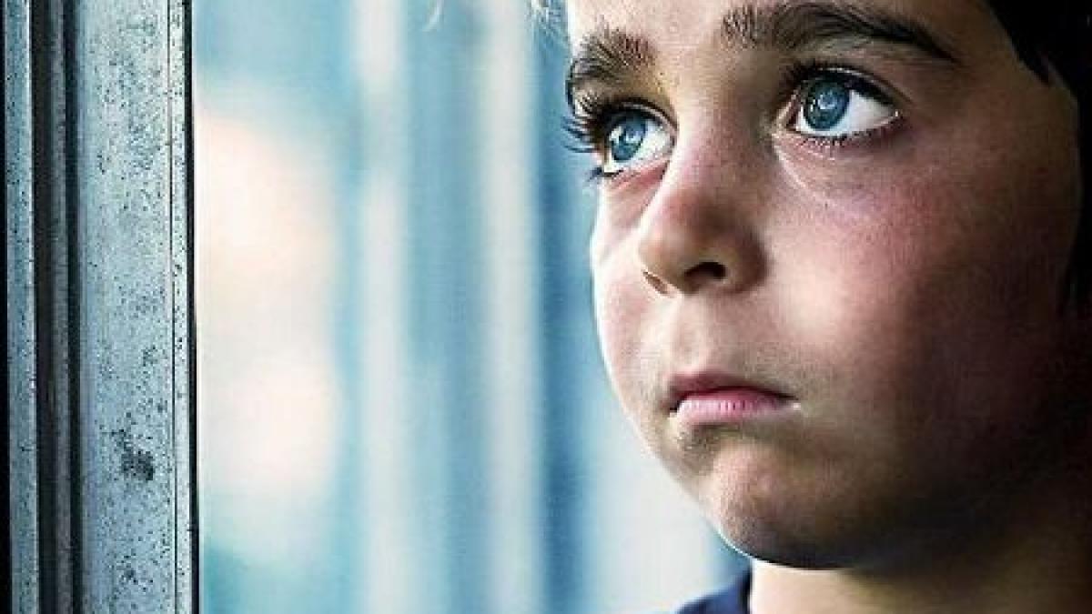 au crescut cu bani in loc de parinti reportaj in premiera despre drama copiilor ai caror parinti au