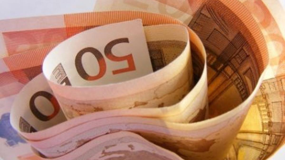 euro a atins un nou maxim istoric vezi cursul anuntat de bnr