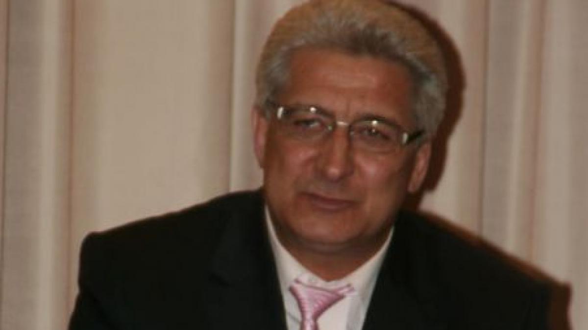 seful apia caras severin suspendat din functie dupa ce a fost arestat pentru coruptie