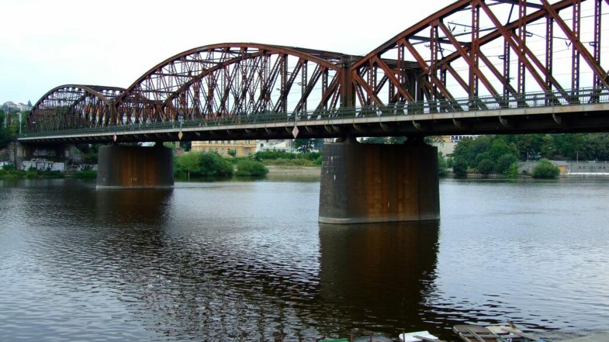 culmea hotiei cine a furat 10 tone de pod