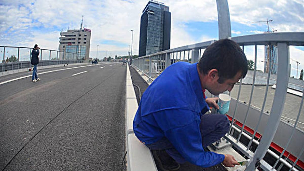 inaugurarea care a iesit din tipare oprescu a dat drumul la circulatia pe pasajul pipera fara