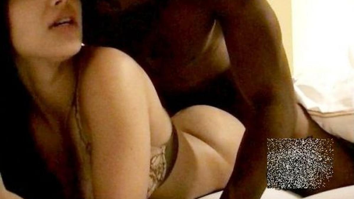 cand au vazut imaginile cu vedeta au exclamat dumnezeule limba este la fel de lunga ca