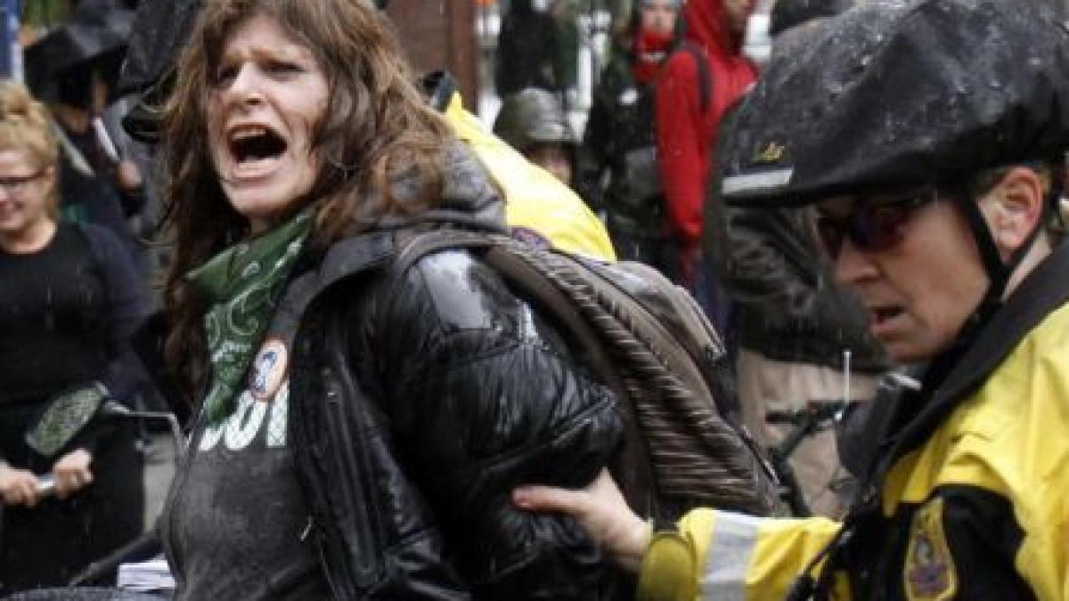 romanii au iesit la gratar europa a iesit in strada masurile de austeritate i au scos la proteste