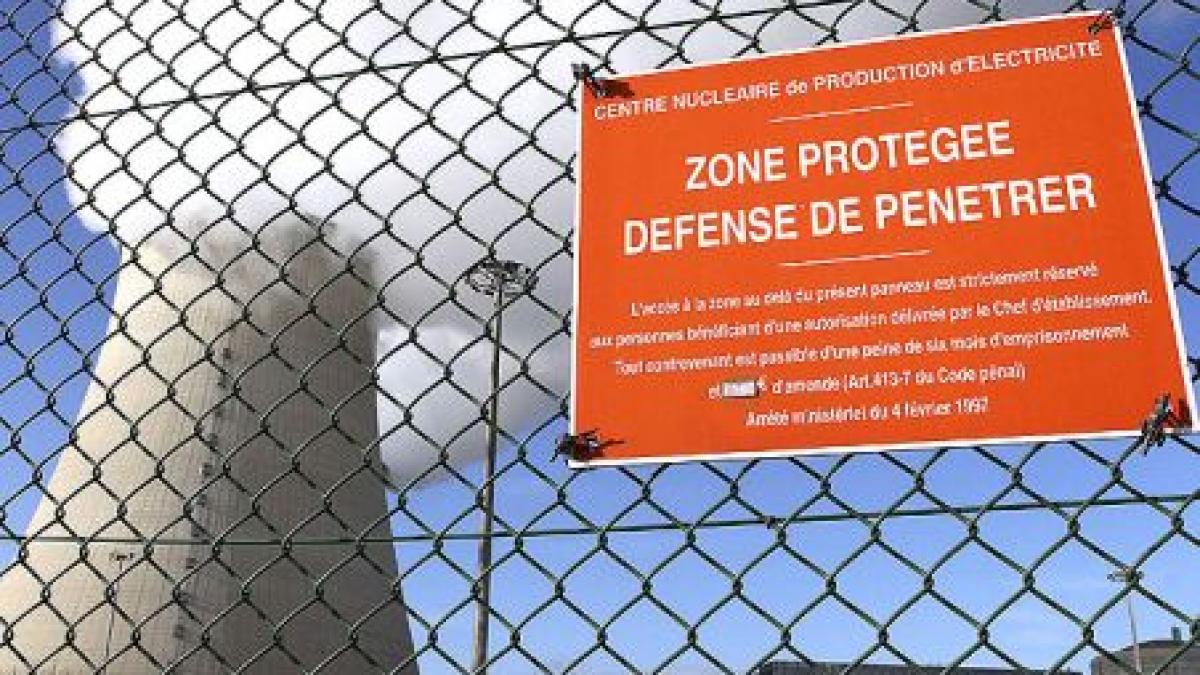 un militant greenpeace arestat dupa ce a intrat intr o centrala nucleara franceza cu o parapanta