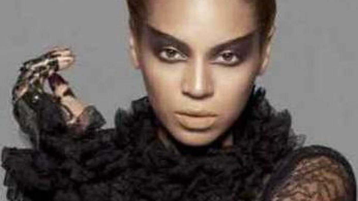 ce vraji mai fac fetele noastre vanessa si melissa le au contactat pe facebook pe shakira si beyonce