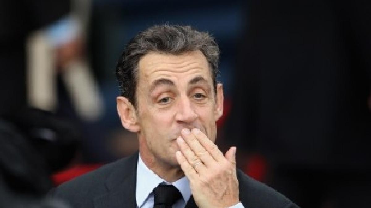 nicolas sarkozy ar fi umblat cu mai multe amante in timpul celor doua casnicii