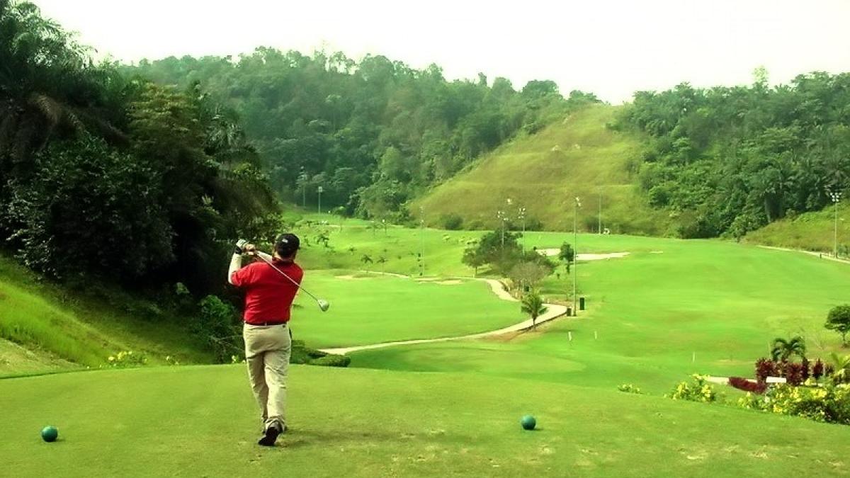 cauti un pretext de business joaca golf