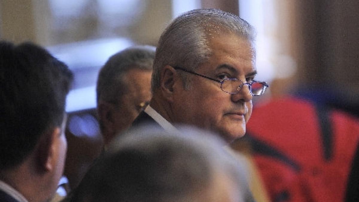 adrian nastase se fac presiuni asupra minoritatilor si unpr pentru a vota impotriva cabinetului