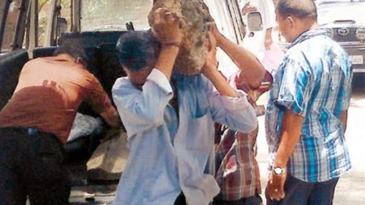 mumbai omorat pentru ca avea poze nud cu sotia varului sau