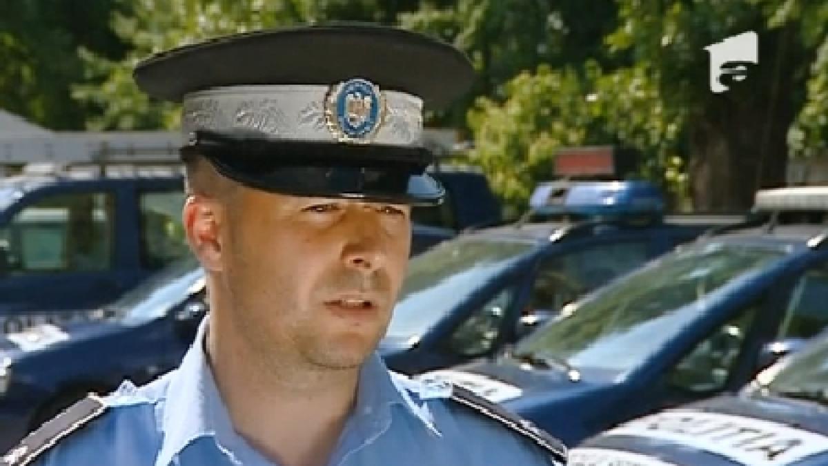 fata unui politist din bucuresti a aratat ca loc de dat cu pumnul pentru 3 indivizi care l au batut