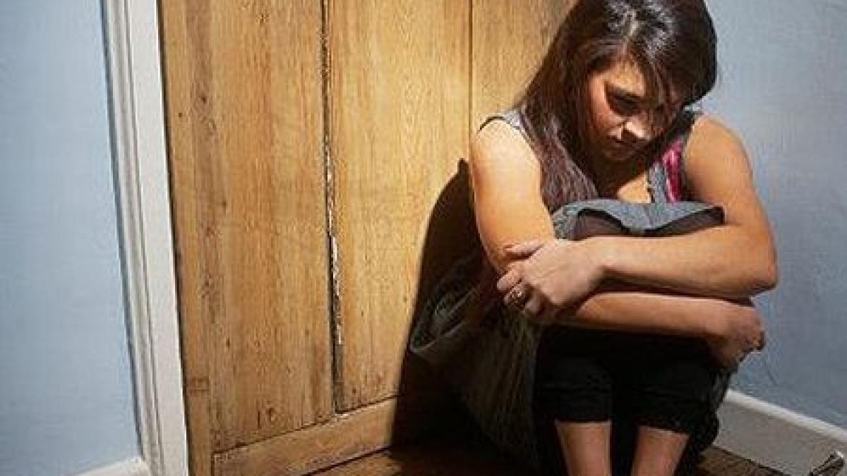 fiara cu chip de parinte si a violat fiica timp de doi ani fata a inregistrat oroarea ca sa