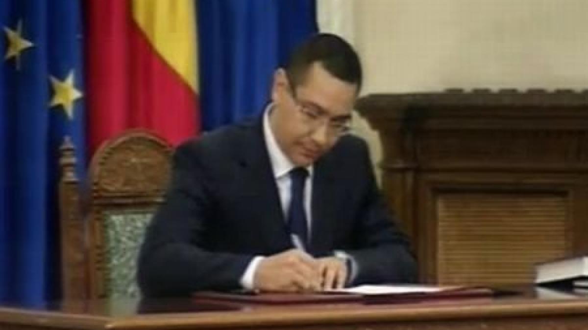 guvernul ponta a depus juramantul la palatul cotroceni basescu ma astept la o consolidare a ceea ce