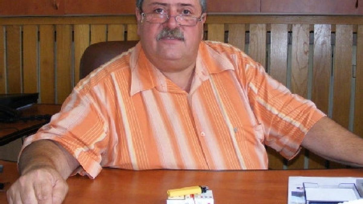 senatorii cezar magureanu si viorel badea se inscriu in psd si respectiv pnl