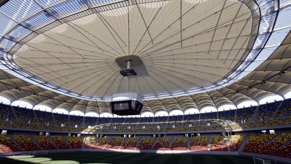 finala europa league iata echipele de start ale celor doua formatii