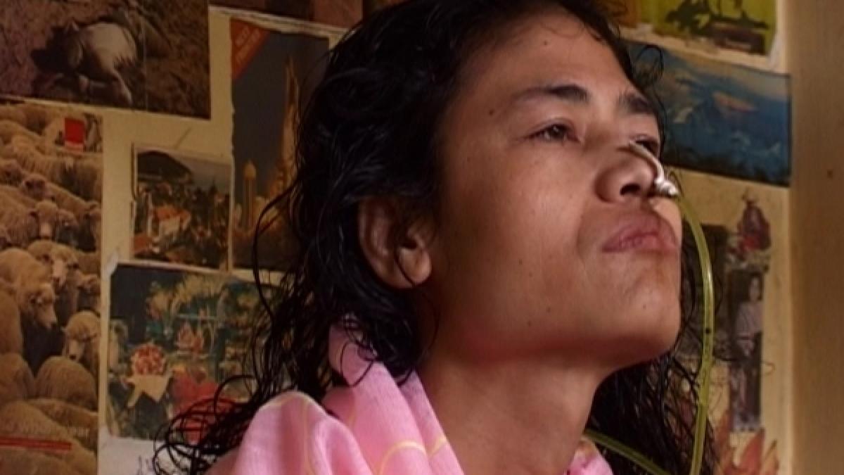 o indianca se afla in greva foamei de 12 ani si vrea sa continue protestul