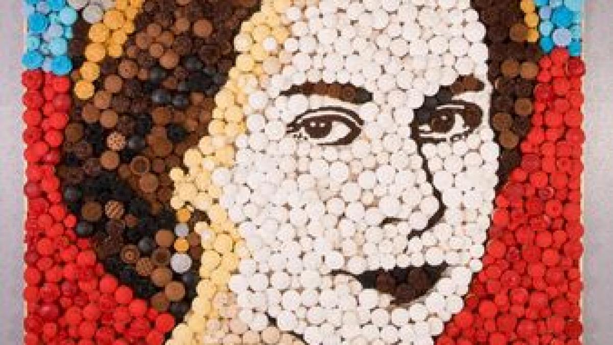 un cofetar a creat un potret comestibil vezi aici din ce este facut