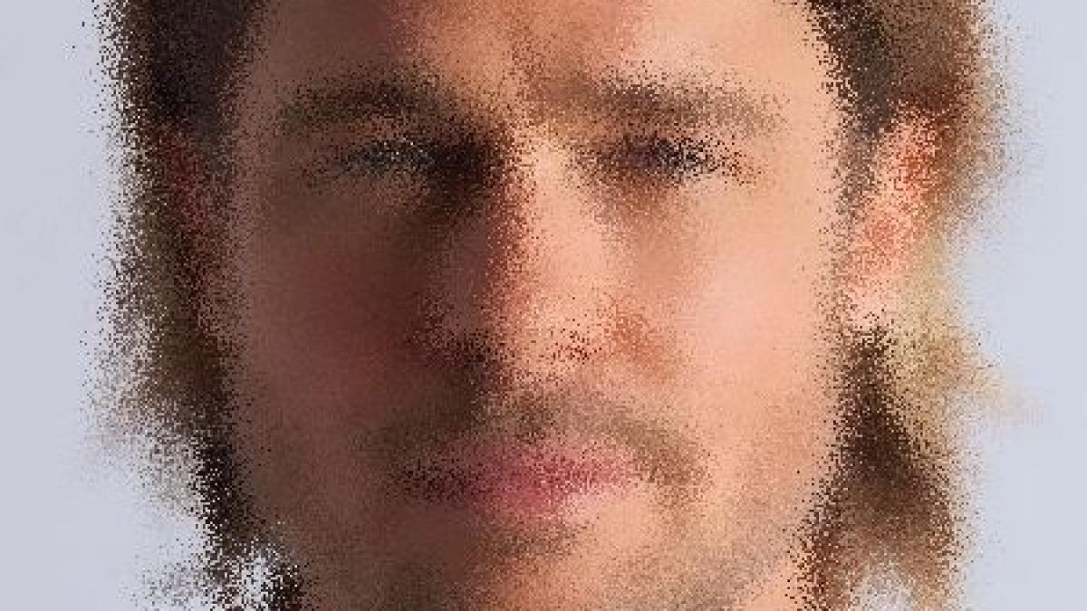 afla care este singurul barbat din lume care a devenit imaginea celebrului parfum chanel no 5