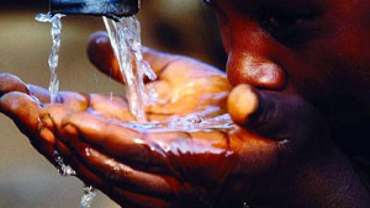 africanii nu vor mai muri de sete s a inventat turbina care transforma aerul in apa