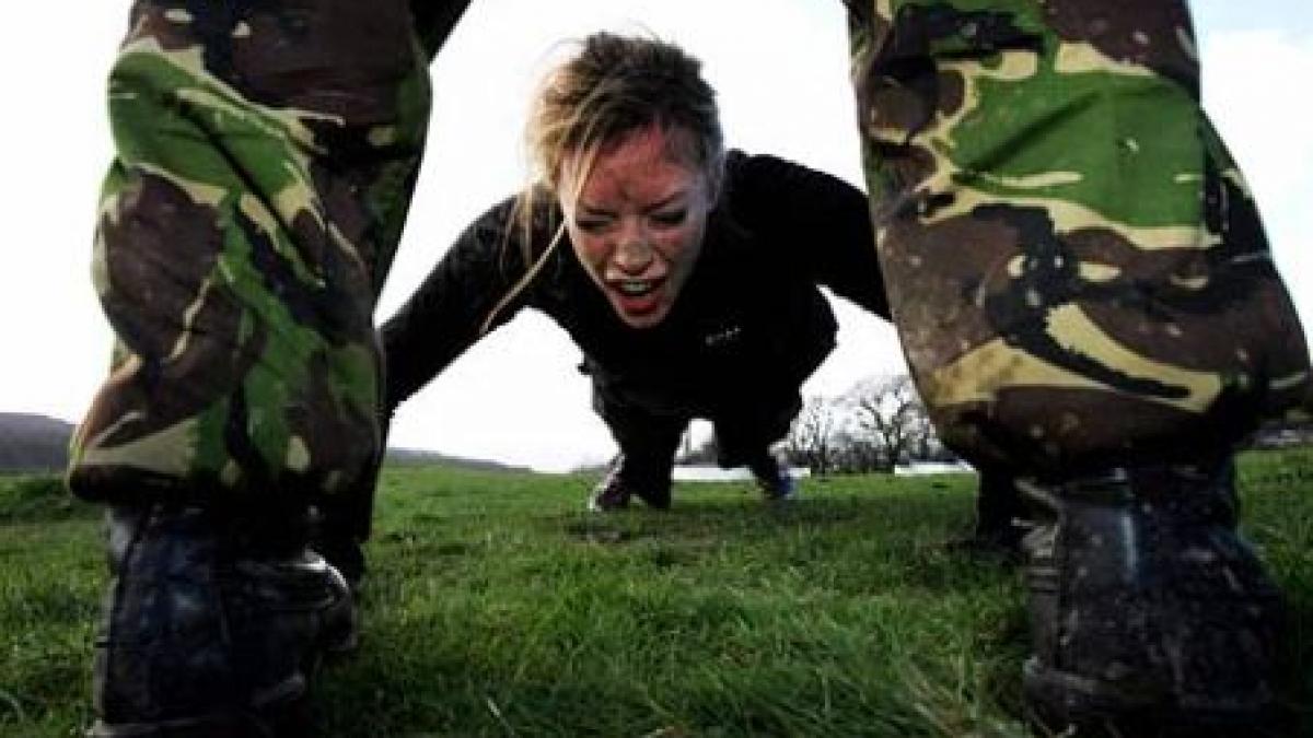 ultima senzatie in materie de distractie romanii se disciplineaza in parcurile militare