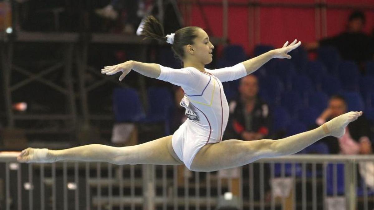 ce de gimnastica larisa iordache medalie de aur la sol catalina ponor pe locul 2
