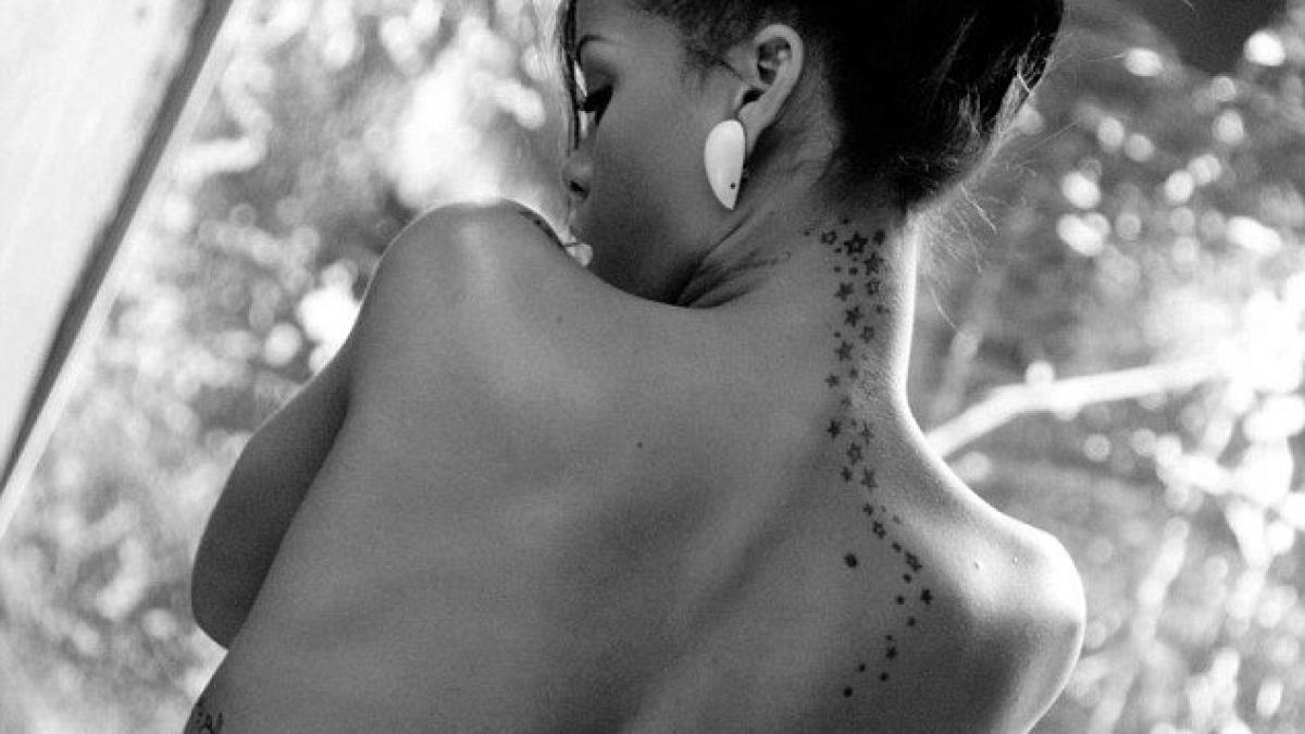 rihanna i a innebunit pe fani fotografiile provocatoare care au strans mii de like uri in doar