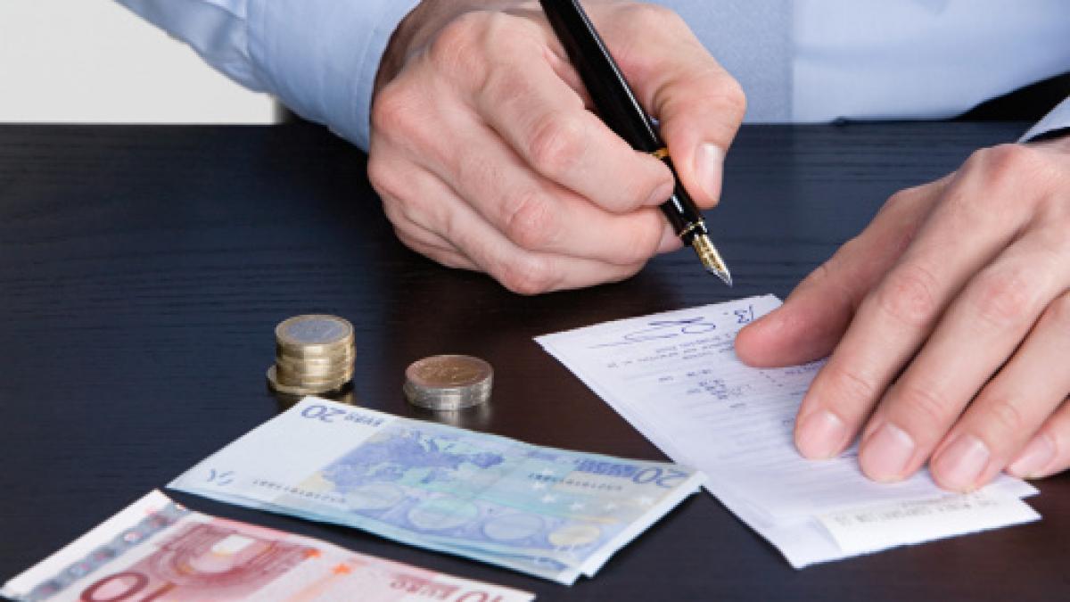 capsunarii nu mai trimit ci primesc bani din romania