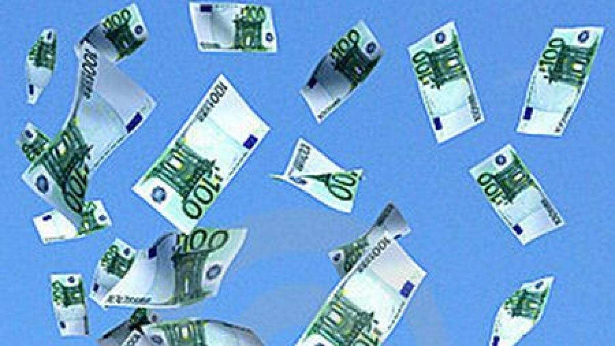 faradelegi cu acte false angajatii unei banci din ploiesti acuzati ca au acordat credite false in