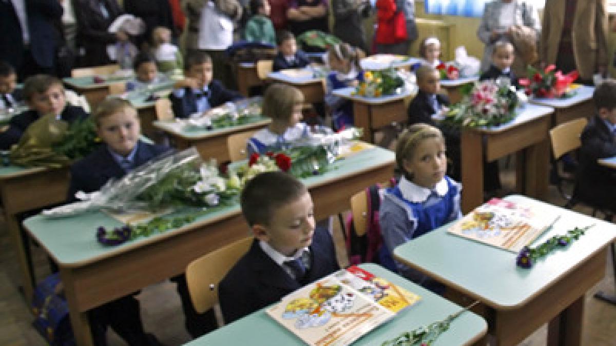 anul scolar 2012 2013 vine cu mai multe schimbari afla care e prima zi de scoala cat de lungi sunt