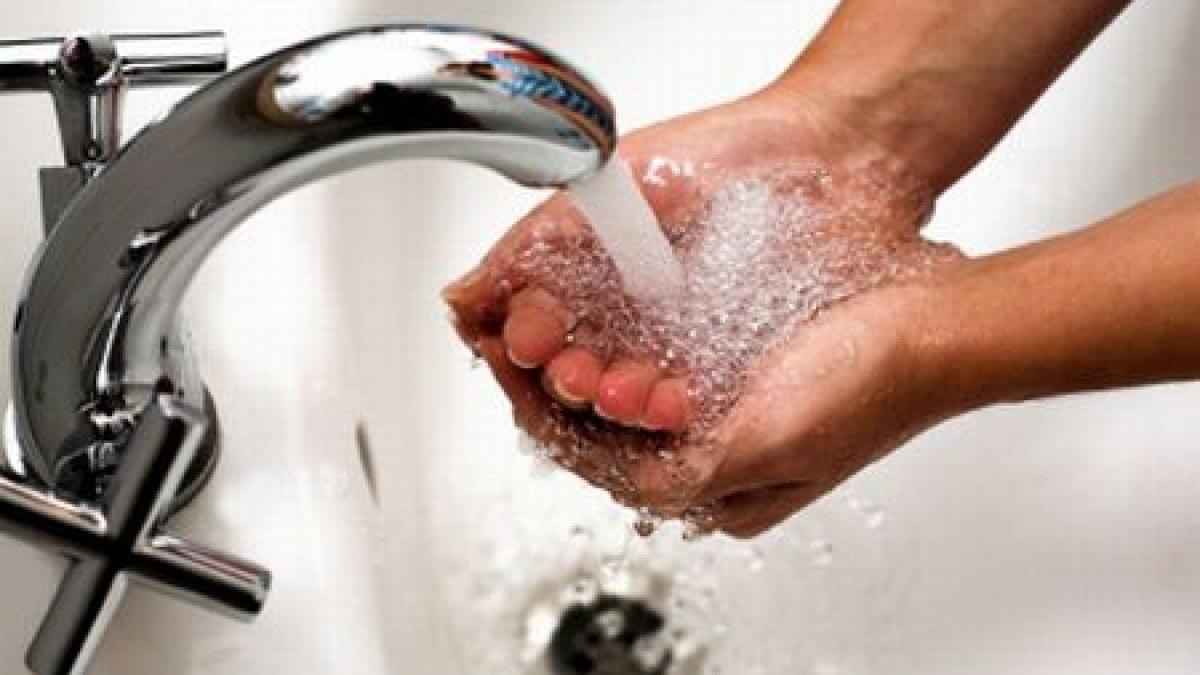 targovistenii nu vor avea apa calda timp de o luna din cauza datoriilor la gaze