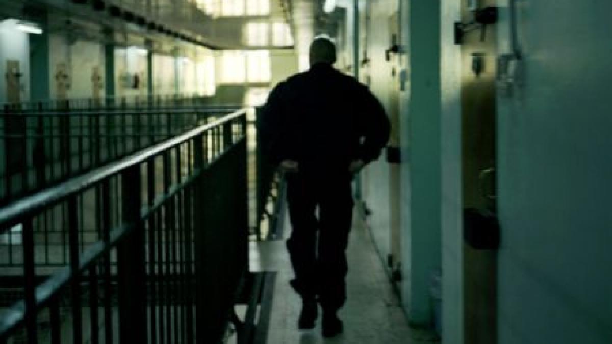 idee inedita de reducere a costurilor detinutii sunt consultati de medici prin videoconferinta