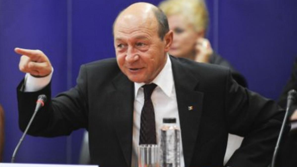 basescu stie mai bine sa explicam romanilor ca gazele de sist nu produc riscuri serioase