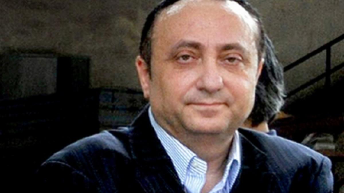 diplomatul silviu ionescu va plati despagubiri de sute de mii de dolari unuia dintre tinerii