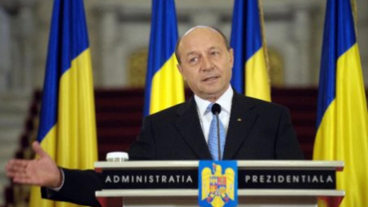 traian basescu romania va insista ca nato sa ramana o organizatie cu usile deschise