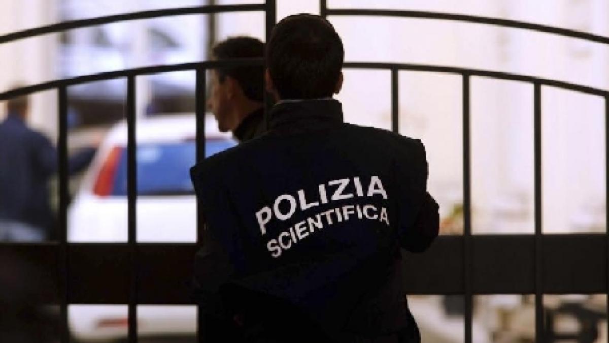 italia doua studente au murit si alti sase tineri au fost raniti intr o explozie langa o scoala din