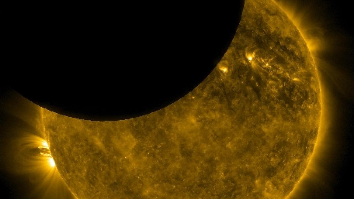 spectaculos o eclipsa de soare extrem de rara are loc astazi fenomenul nu va fi vizibil din romania