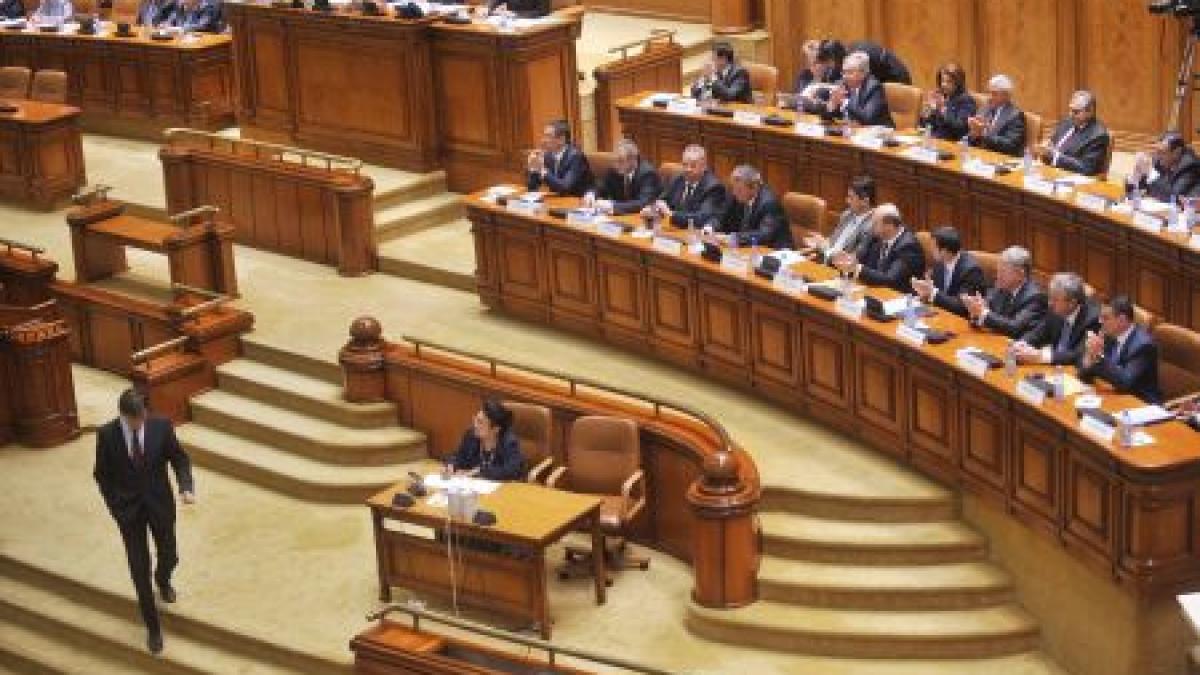 pragul electoral eliminat si votul uninominal votat de comisia juridica