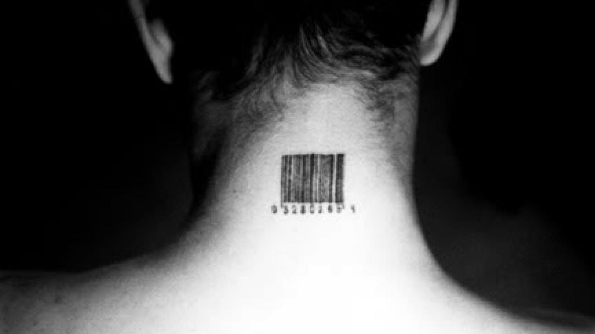 nimeni nu se va mai putea ascunde oamenii vor fi insemnati cu cipuri si coduri de bare ca alimentele