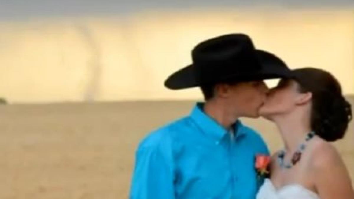 o zi pe care nu o vor uita niciodata natura le a facut o surpriza in ziua nuntii