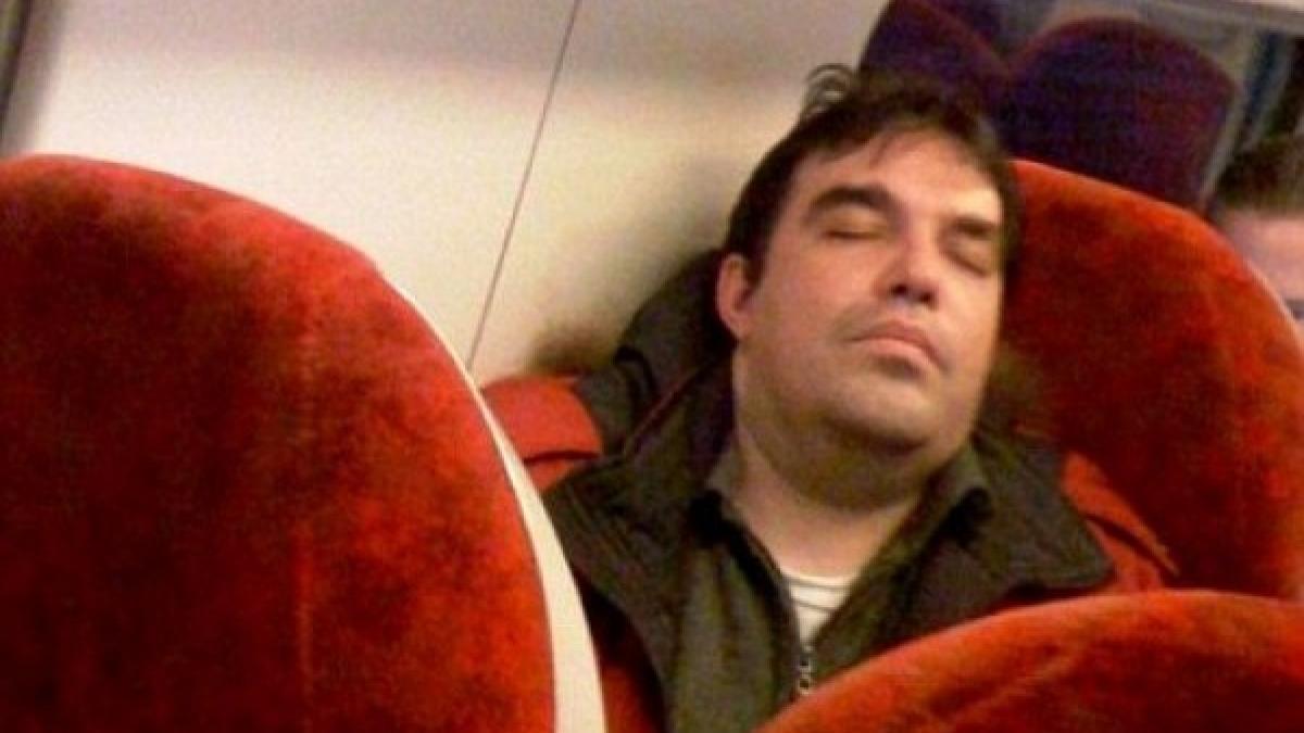 toata lumea il vrea dupa gratii pe acest barbat dupa ce au vazut poza asta vei fi uimit ce a reusit