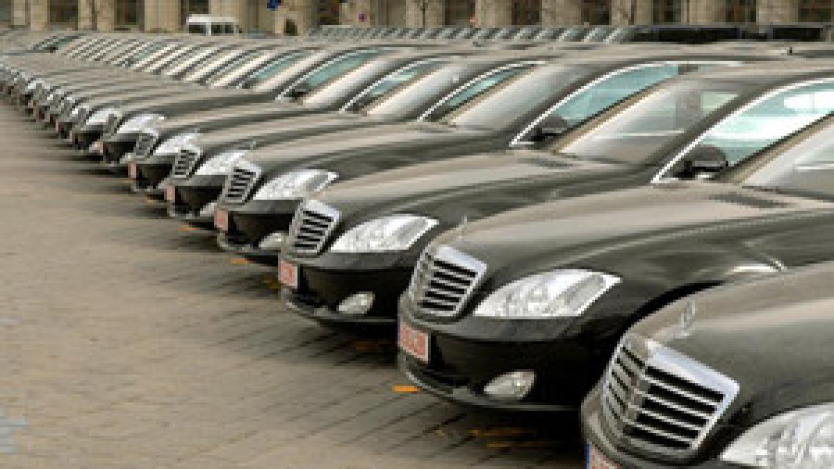 voua cum va merge sunt unii care o duc tare bine vanzarile masinilor de lux au crescut cu 30 pe