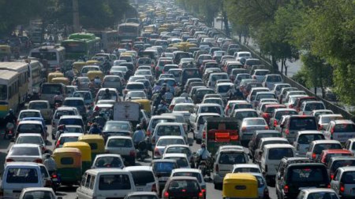 cosmarul oricarui sofer a devenit realitate cozile de masini au ajuns la 250 de kilometri in