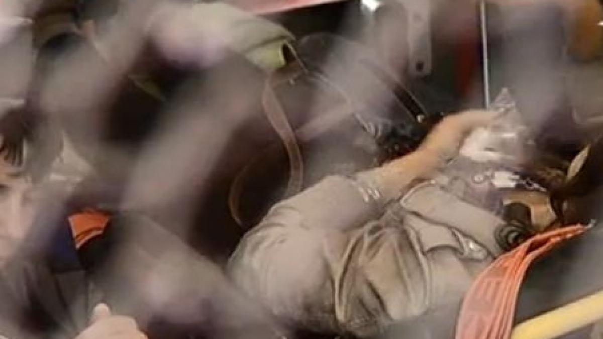 din seria anii de liceu si a bagat colegii in spital dupa ce a folosit un spray paralizant in sala