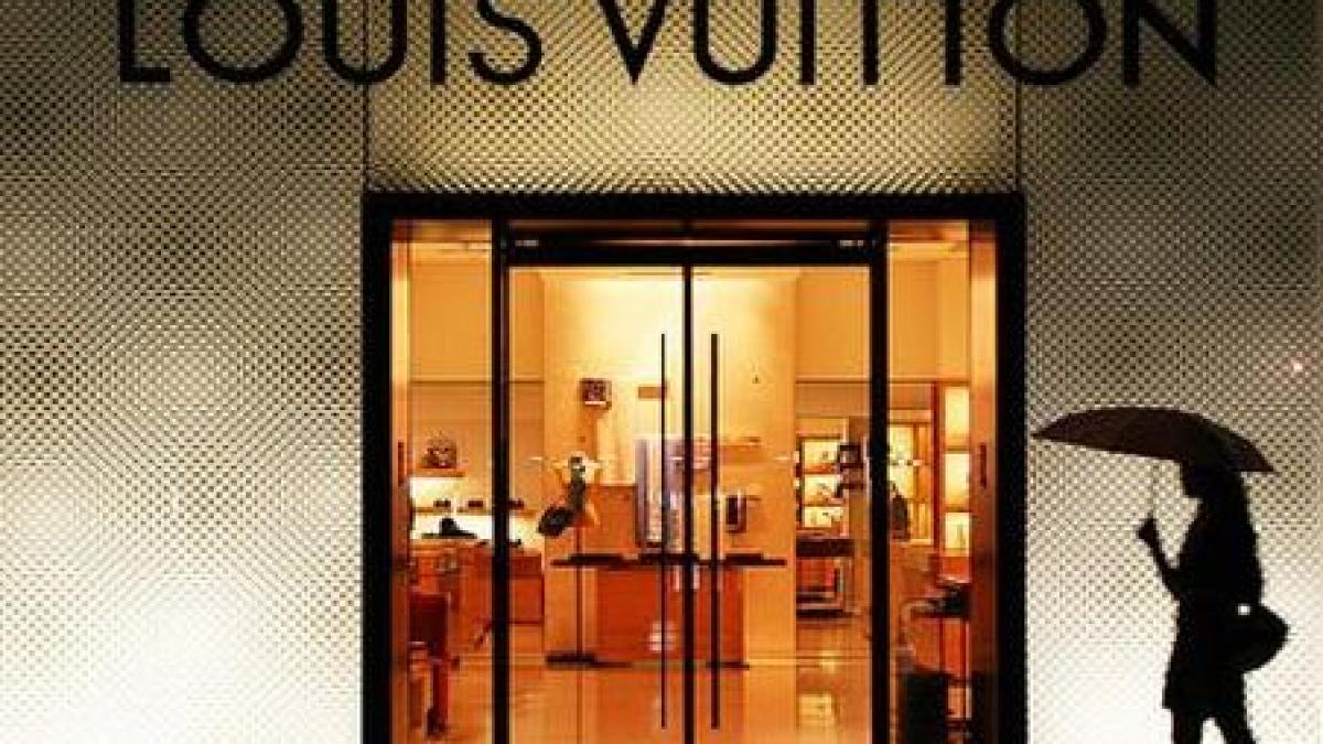 louis vuitton cel mai valoros brand de lux din lume vezi care sunt urmatoarele clasate