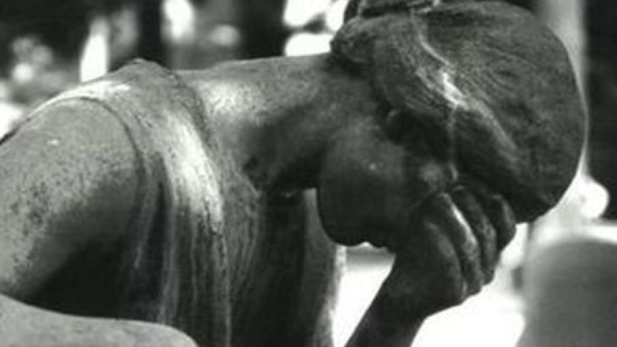 tata criminal si a impuscat fiul in cap la scoala si apoi s a sinucis fiica martora la executie