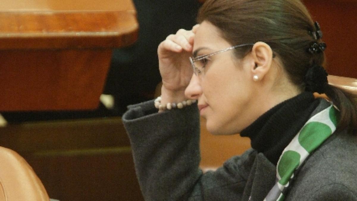 carmen moldovan cezar preda este ridicol vrea motiune de cenzura pentru ca premierul sanctioneaza