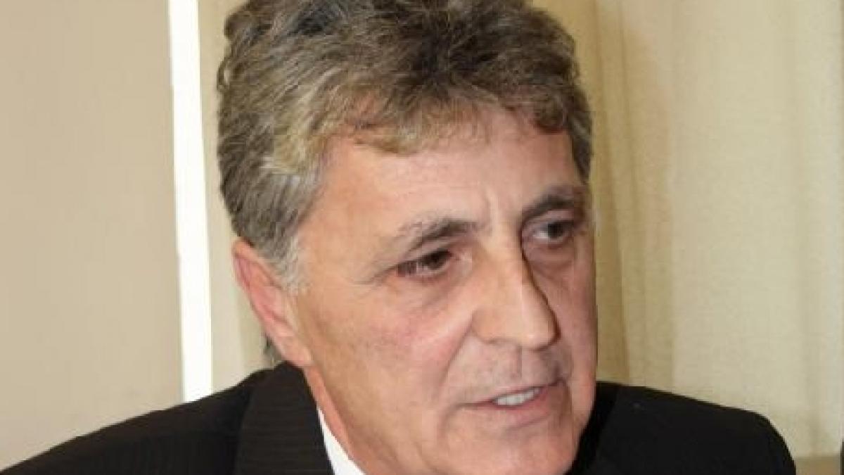 ministrul pentru relatia cu parlamentul domnul kover sa faca afirmatii la dansul acasa