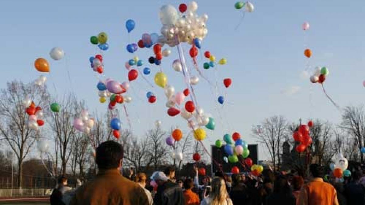 a fost ziua in care s a deschis cerul mamele de ingeri le au trimis copiilor plecati de pe pamant