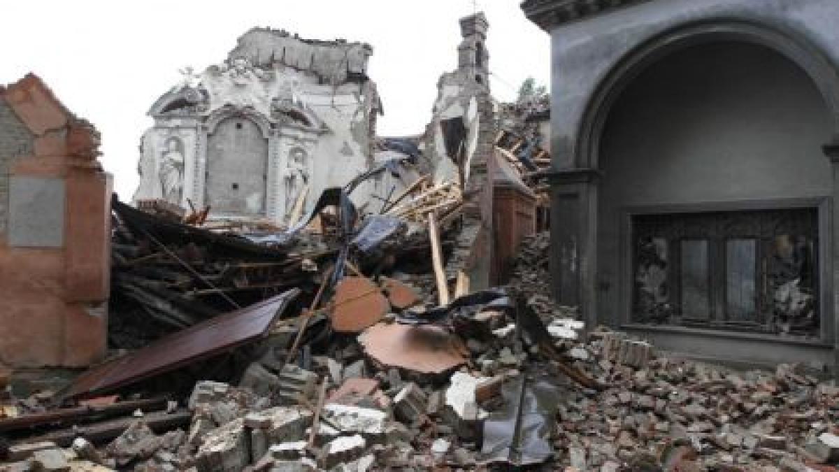 panica in italia oamenii au iesit pe strazi dupa ce un nou seism a avut loc in sudul tarii