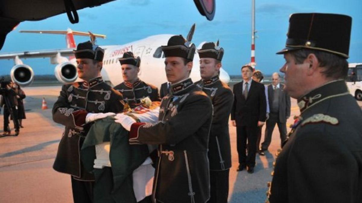 romanii sunt niste barbari spun ungurii scandalul inhumarii poetului maghiar nyiro jozef ia amploare