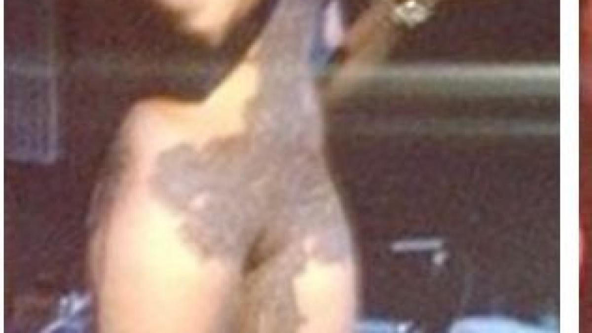 ce au vazut fanii atunci cand cantareata a urcat pe scena fara chiloti pe ea imaginea ar putea fi